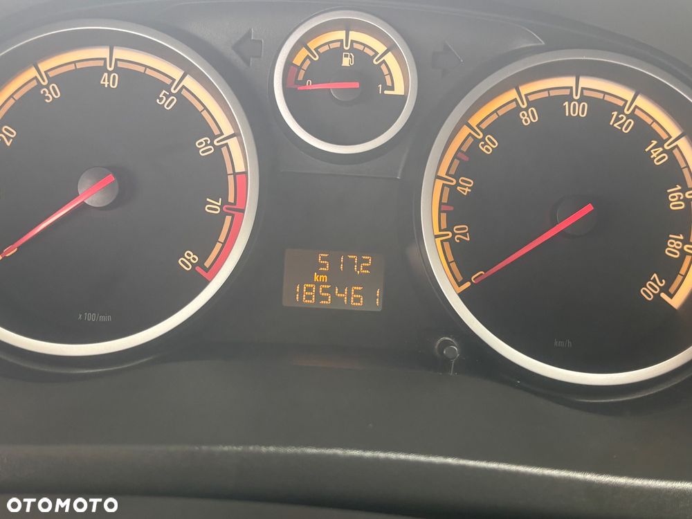 Opel Corsa 1.2 16V Essentia - 28