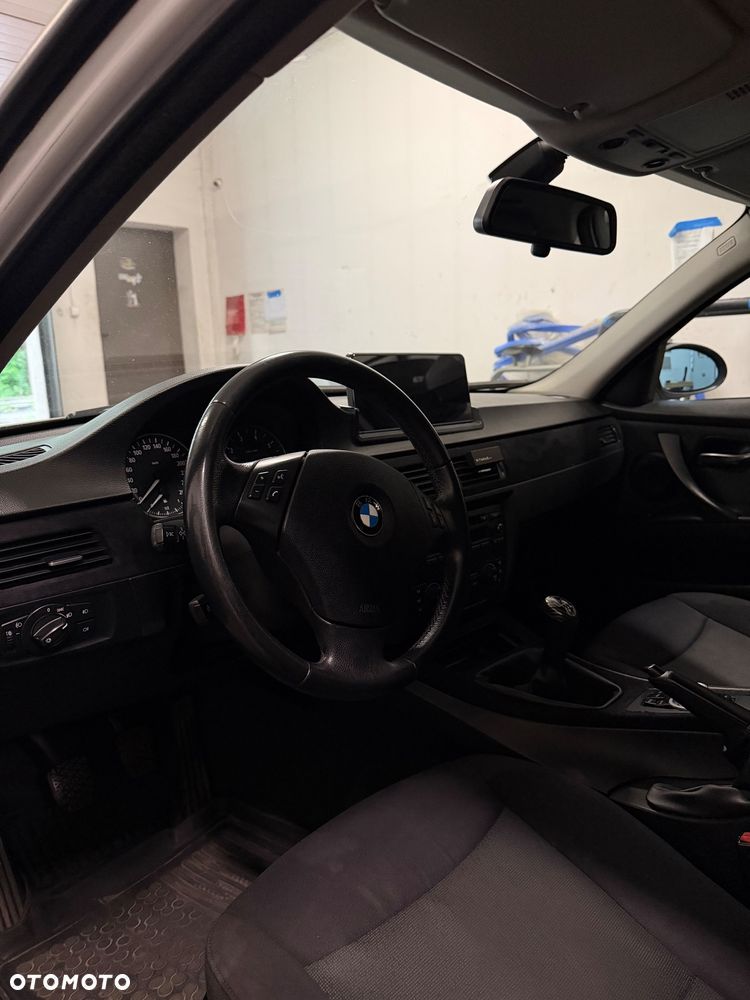 BMW Seria 3 - 11