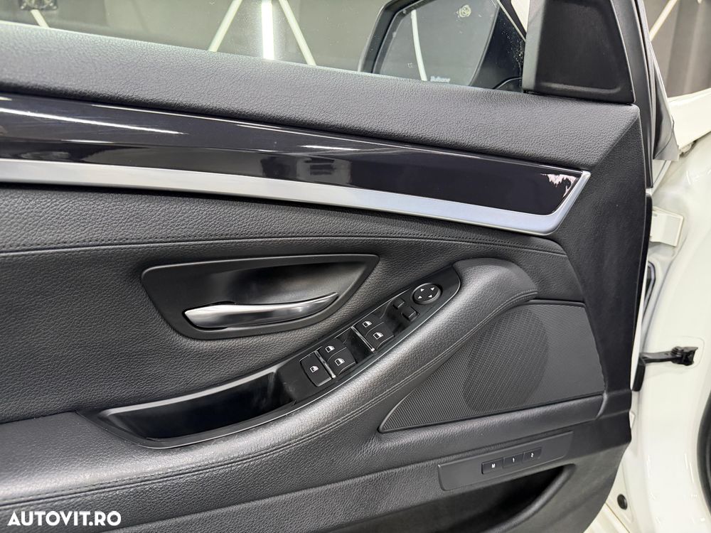 BMW Seria 5 520d xDrive Aut. Luxury Line - 11