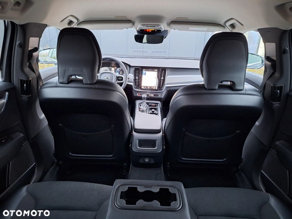 Volvo V90 D4 Momentum Pro - 16