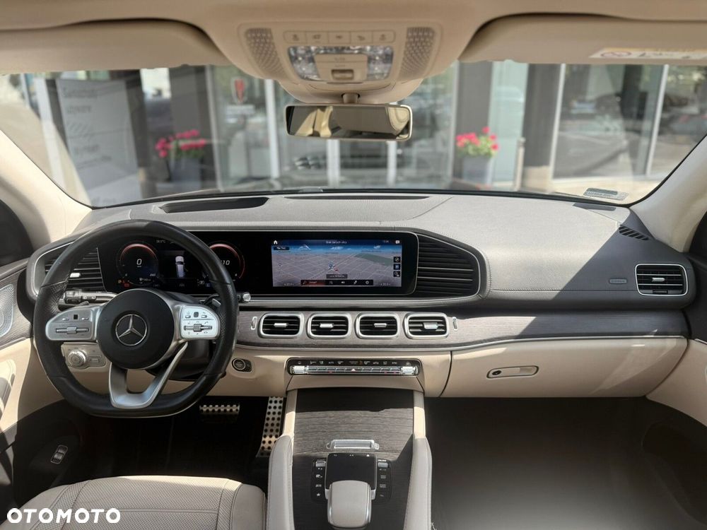 Mercedes-Benz GLS - 21
