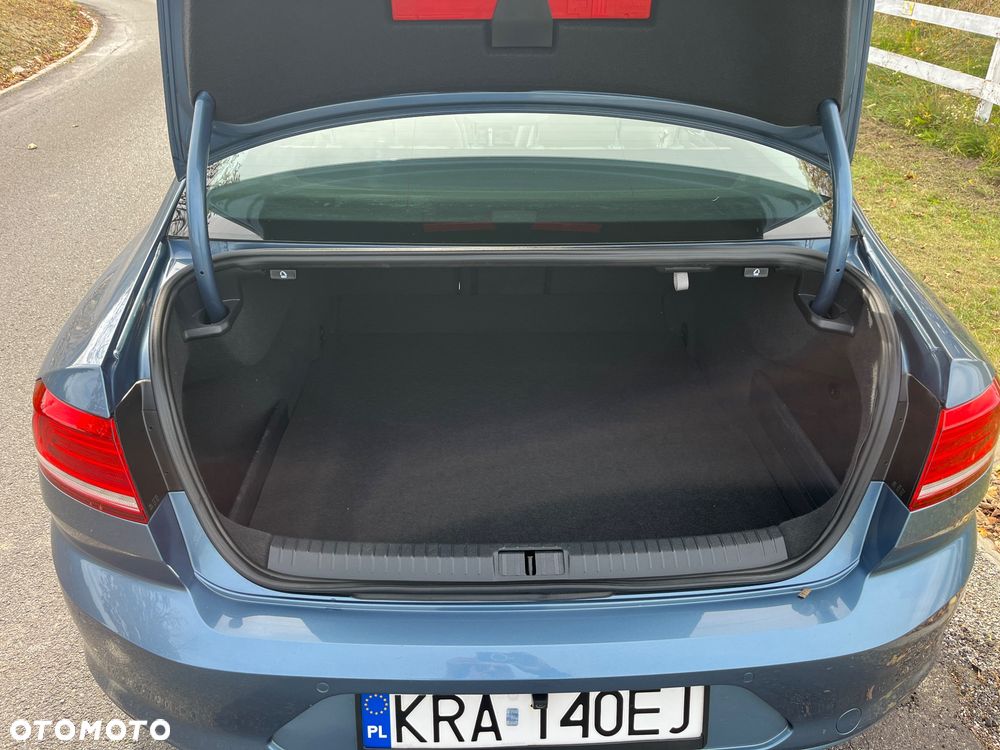Volkswagen Passat 1.8 TSI (BlueMotion Technology) DSG Comfortline - 8