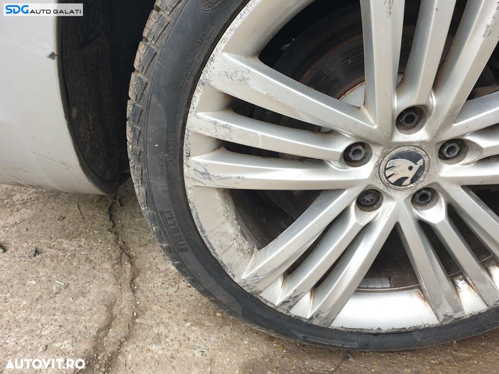 Set 4 Jante Roti Aliaj TRINITY 225 40 18 R18 5x112 Skoda Superb 2 2008 - 2015 [C5374] - 2