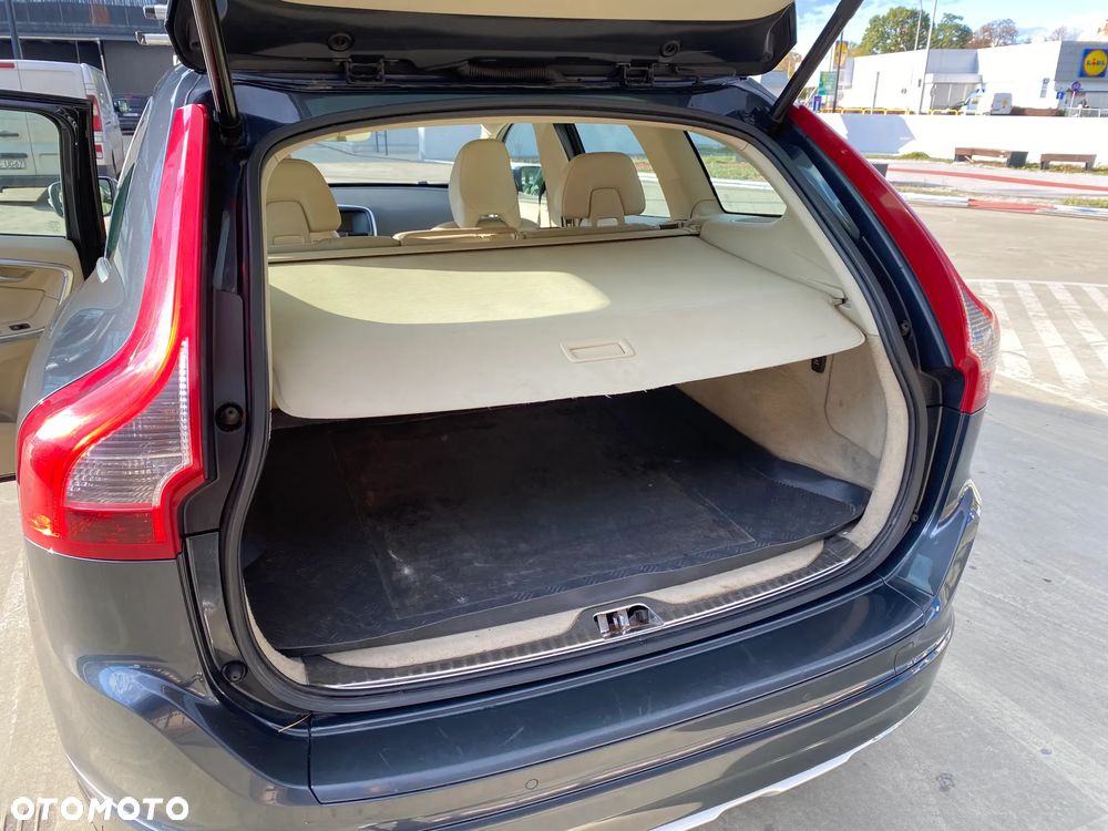 Volvo XC 60 D4 AWD Summum - 16