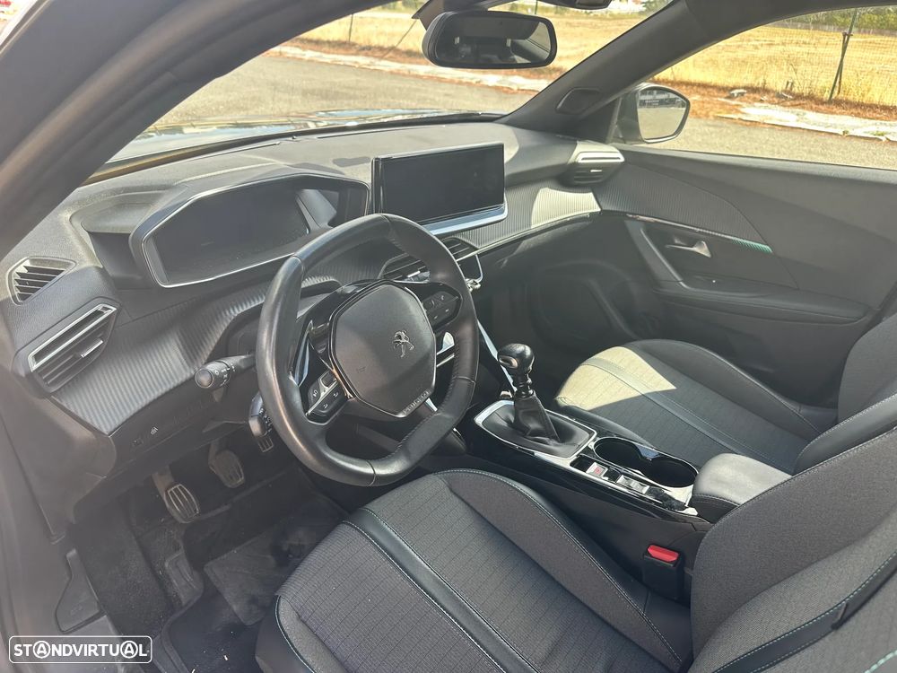 Peugeot 2008 - 3