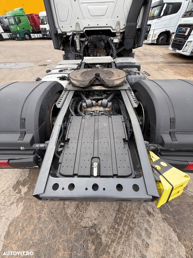 Mercedes-Benz Actros 1842 - 9