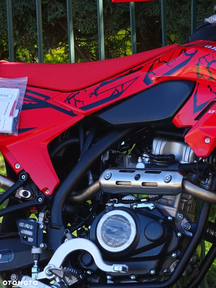 QJMOTOR COV 125X - 18