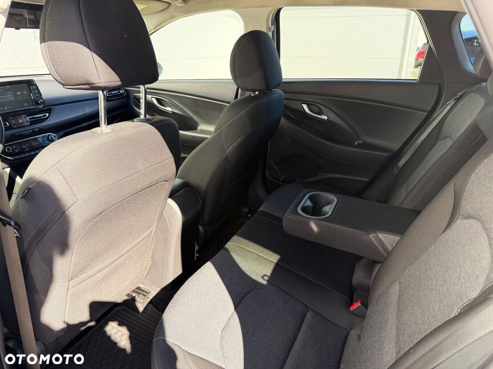 Hyundai i30 1.5 T-GDI 48V Smart - 24