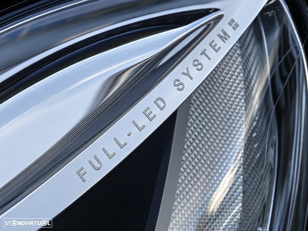Volvo V40 2.0 D3 Momentum - 16