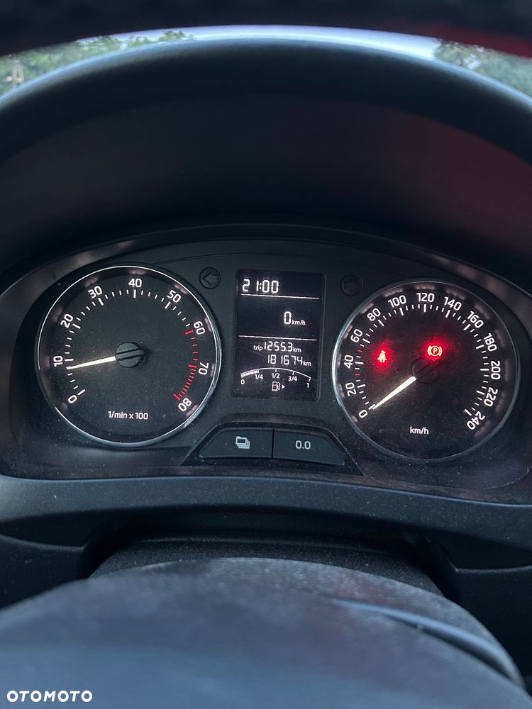 Skoda RAPID 1.2 TSI Ambition - 17