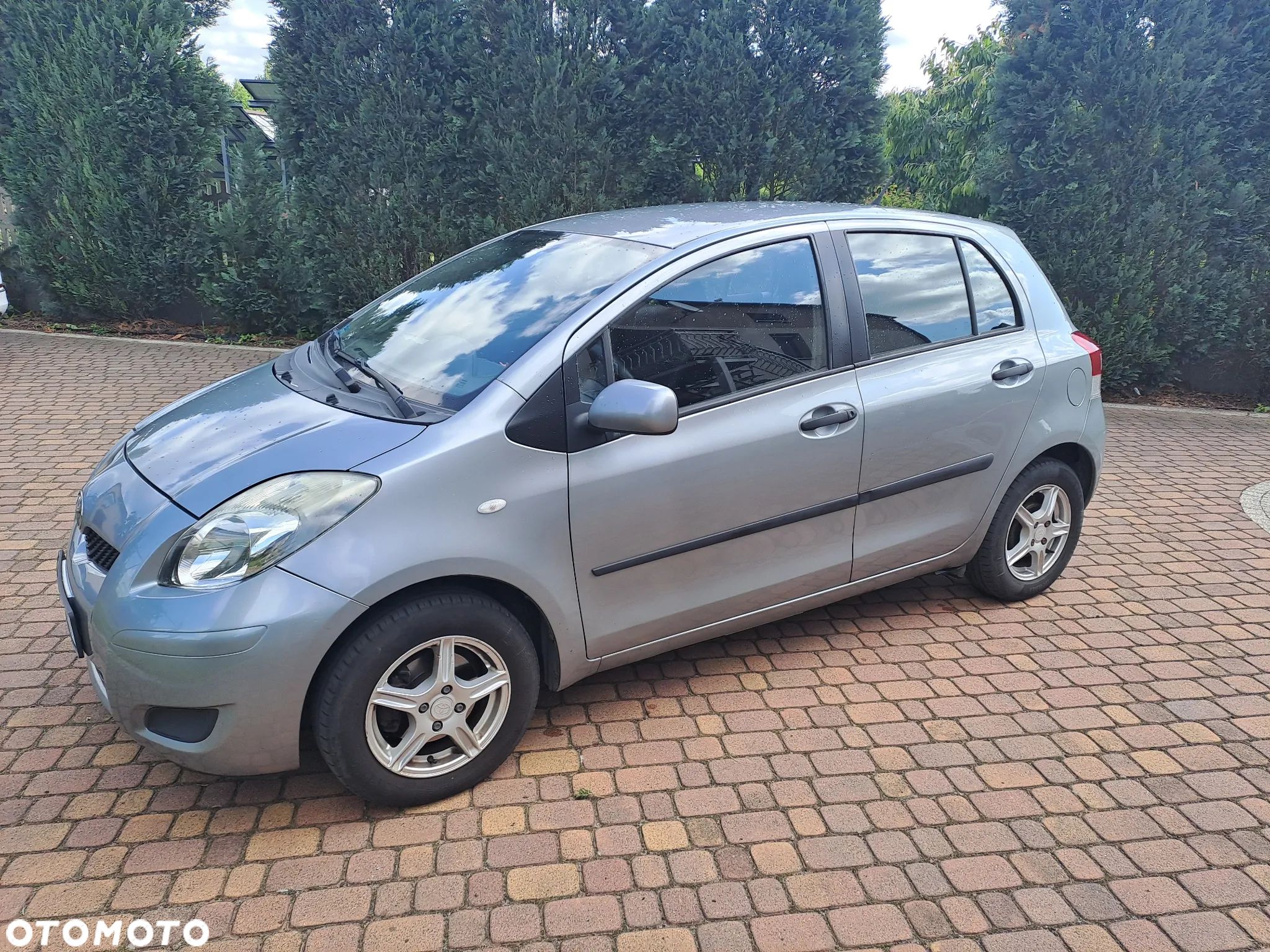 Toyota Yaris 1.0 Luna - 1