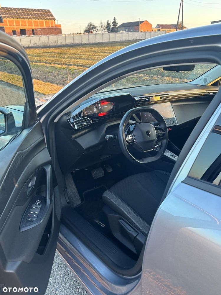 Peugeot 308 BlueHDi 130 EAT8 Style - 22