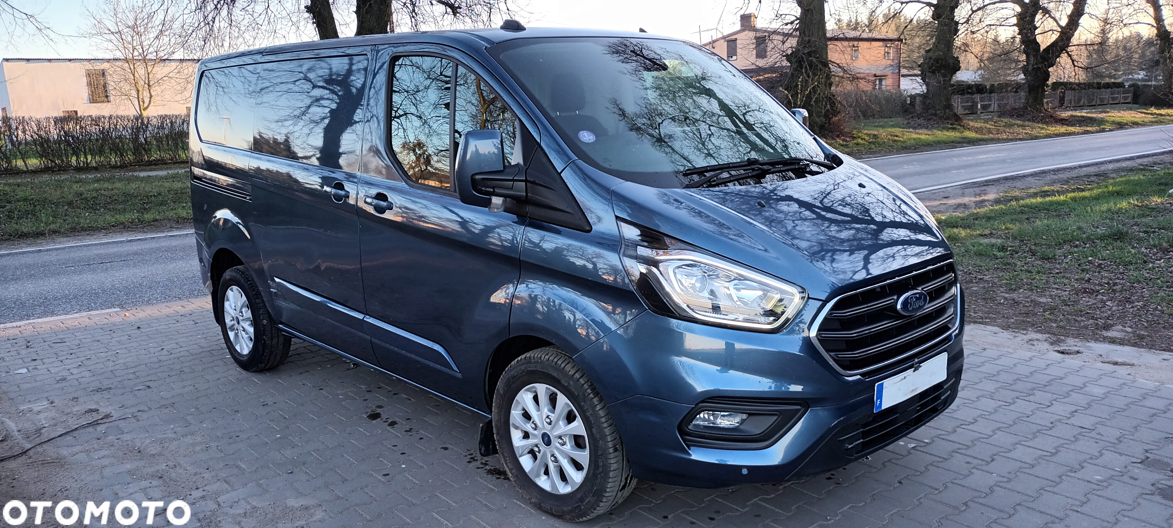 Ford TRANSIT CUSTOM - 4