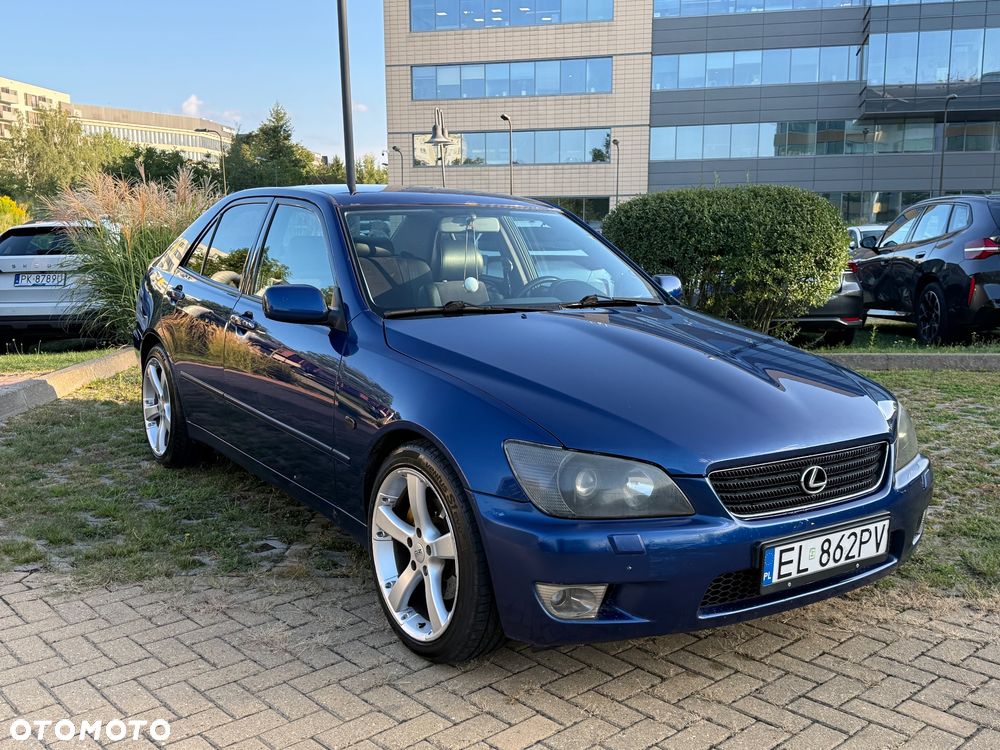 Lexus IS 200 Elegance - 1