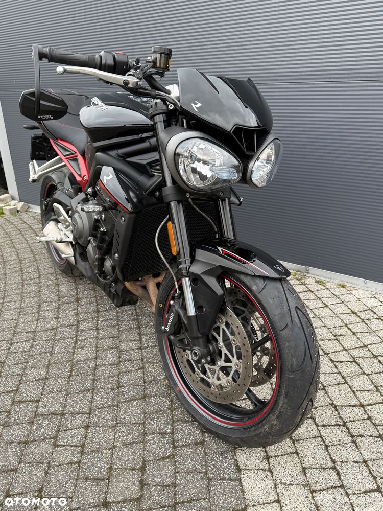 Triumph Street Triple - 7