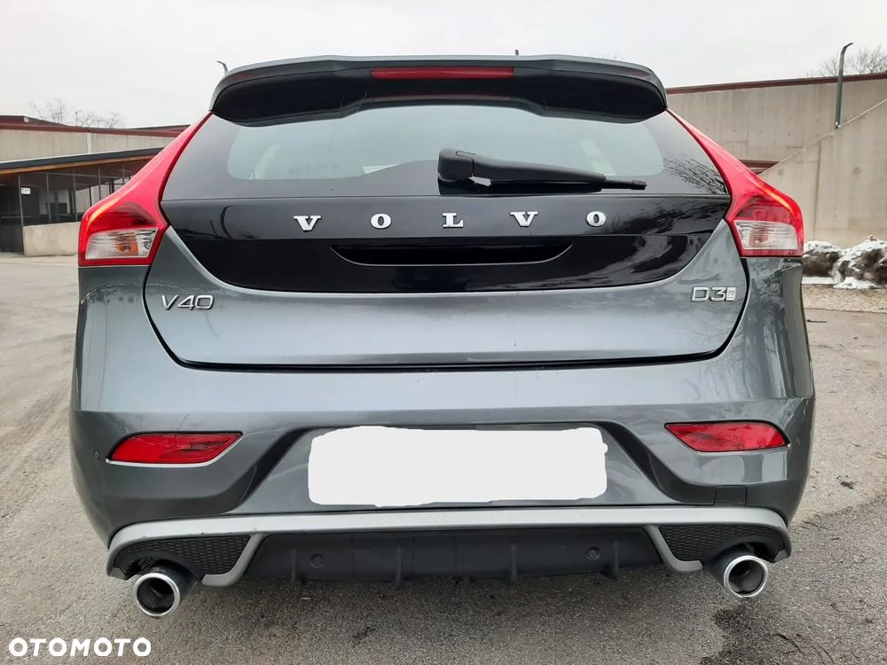 Volvo V40 D3 Geartronic RDesign - 13