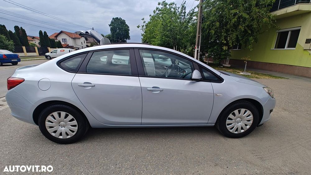 Opel Astra - 1