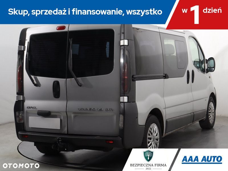 Opel Vivaro - 6