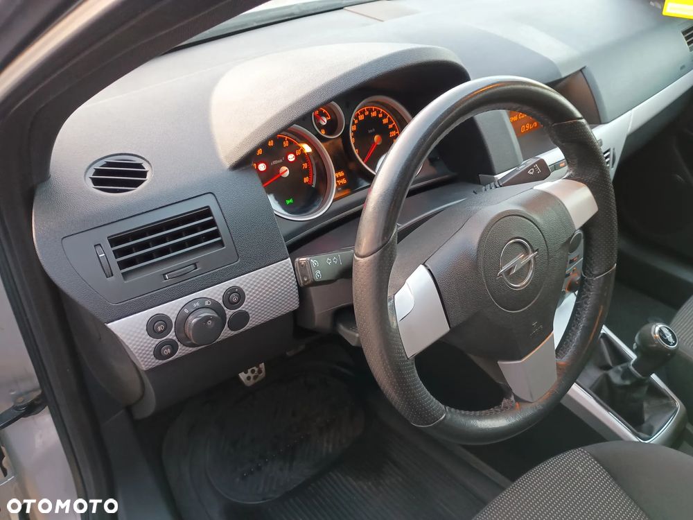 Opel Astra 1.8 16V Coupe - 20