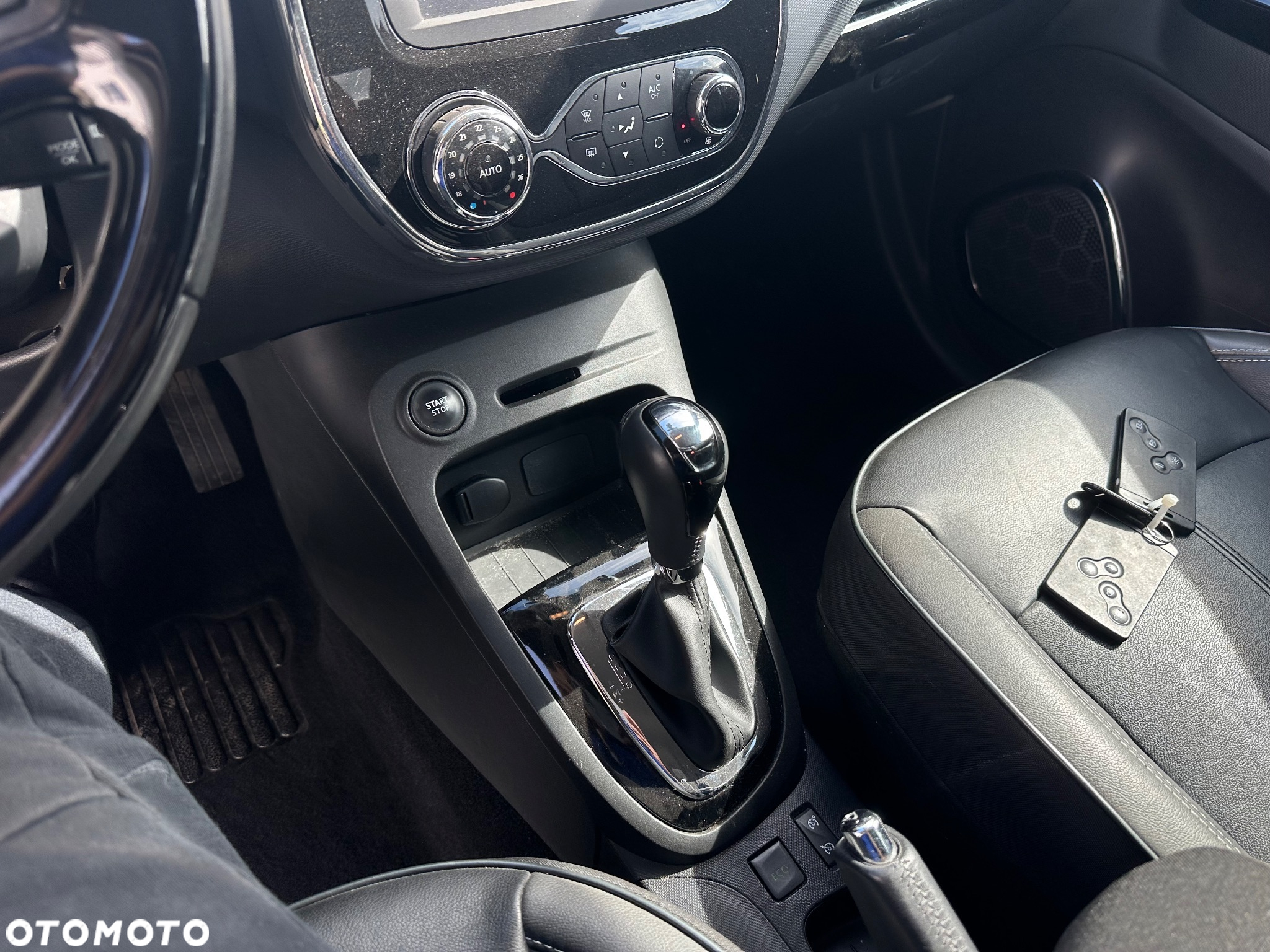 Renault Captur 1.2 Energy TCe Limited EDC - 33