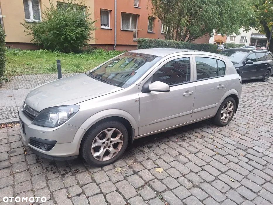 Opel Astra - 2