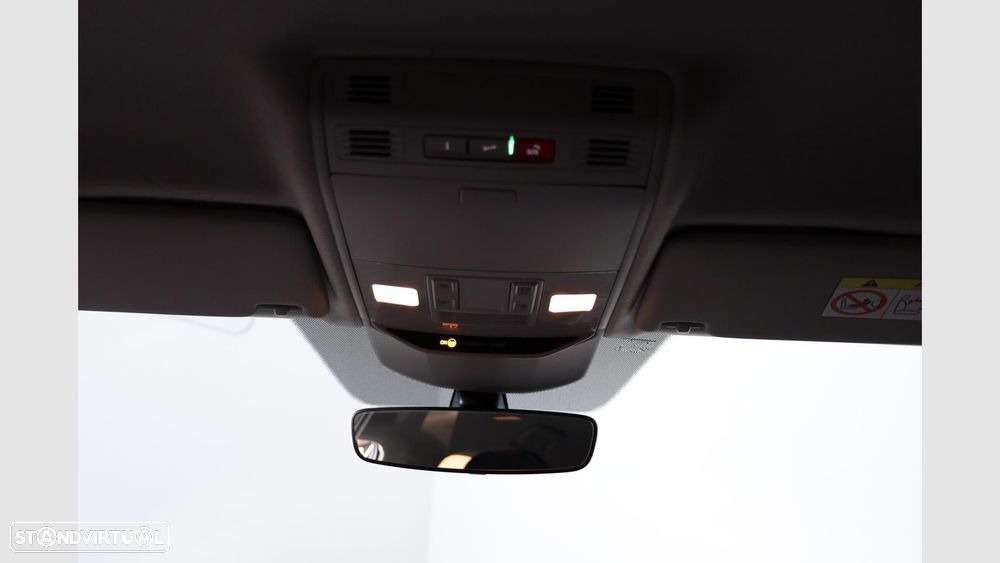 Skoda Fabia 1.0 TSI DSG — fotografia 17