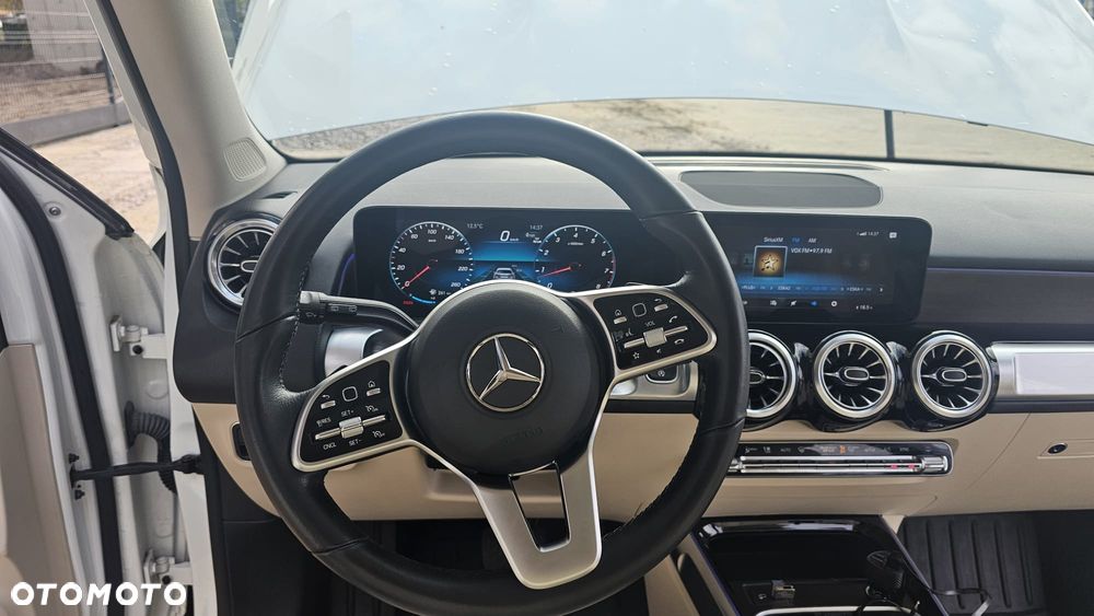 Mercedes-Benz GLB - 26
