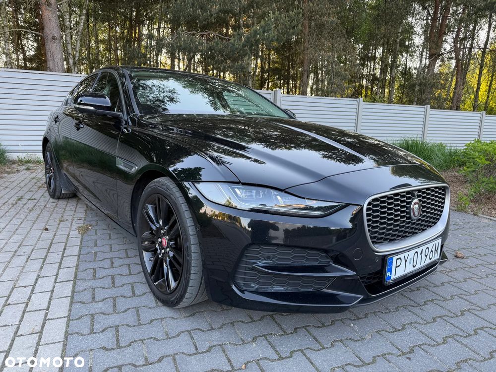Jaguar XE 2.0 D200 mHEV AWD R-Dynamic S - 11
