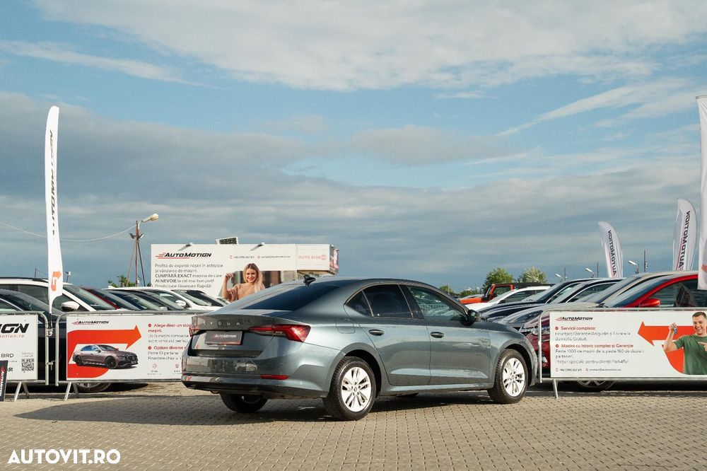 Skoda Octavia 2.0 TDI DSG Ambition - 4