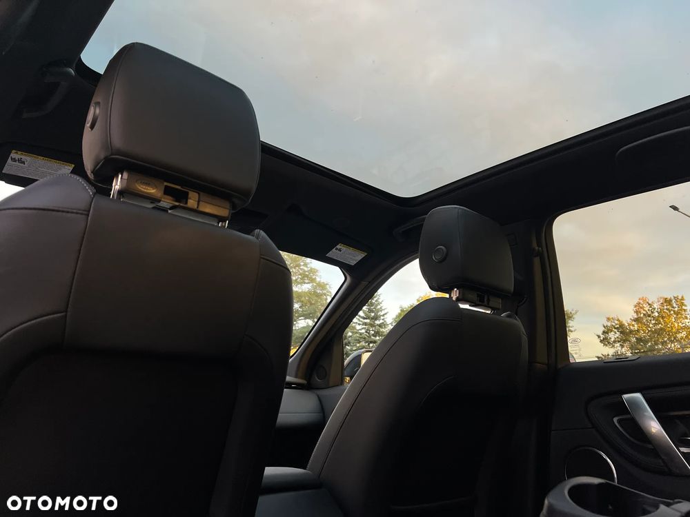 Land Rover Discovery Sport - 24