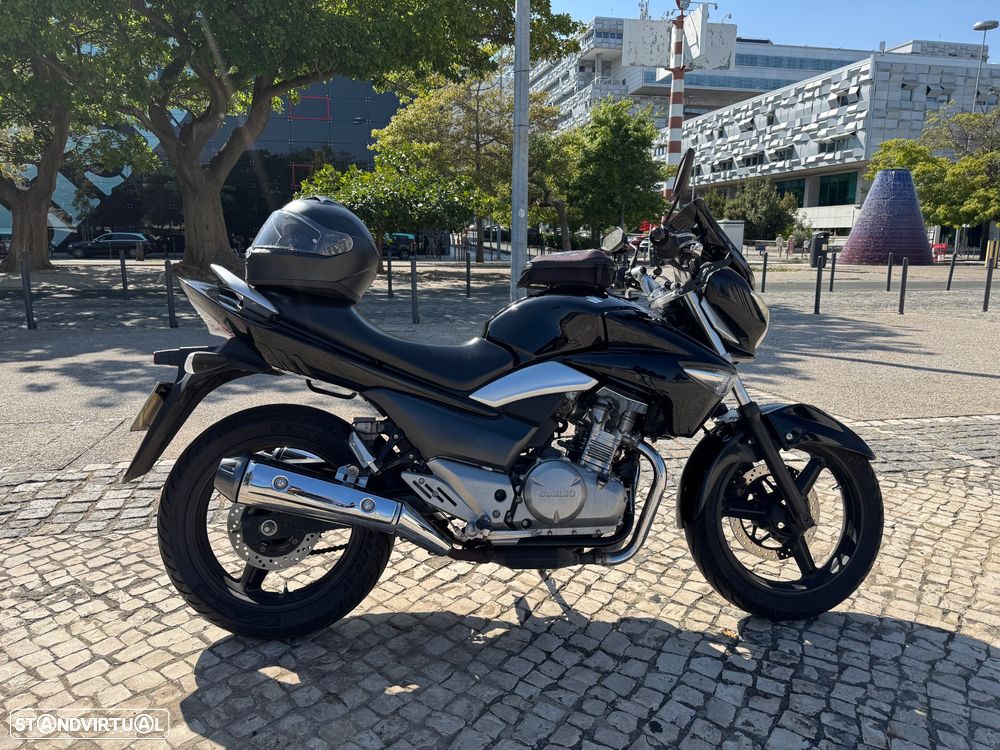 Suzuki Inazuma 250 DC - 5