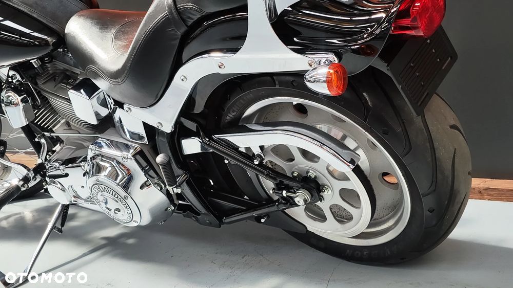 Harley-Davidson Softail Custom - 24