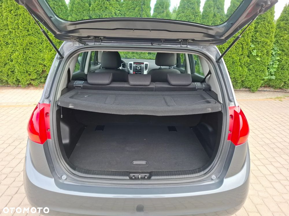 Kia Venga 1.4 CVVT UEFA EURO 2016 - 7