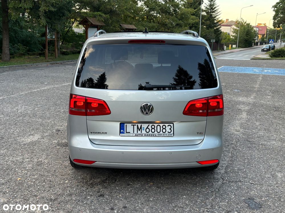 Volkswagen Touran - 23