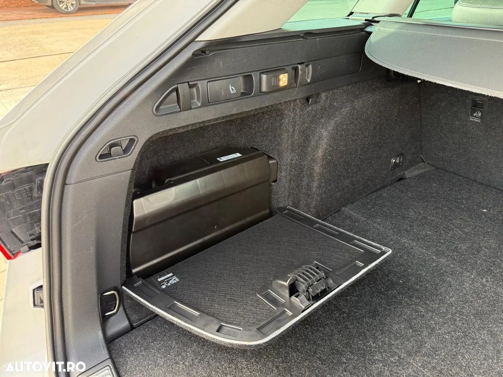 Skoda Superb 2.0 TDI 4X4 DSG Laurin & Klement - 10