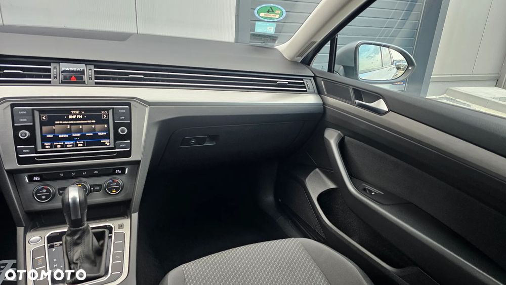 Volkswagen Passat 2.0 TDI EVO Essence DSG - 14