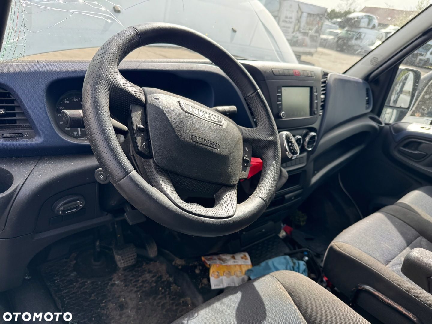 Iveco Daily 35S15 2,3 HPI 16-20r deska konsola przekładka - 1