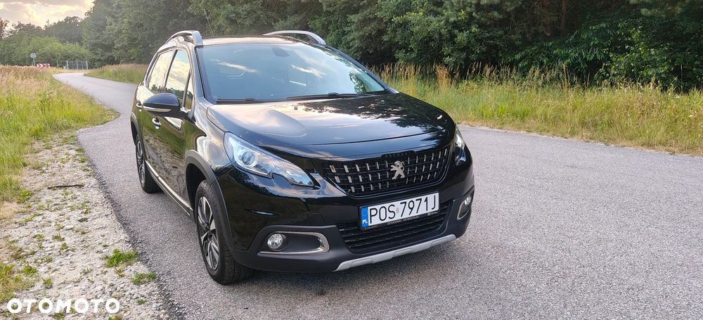 Peugeot 2008 1.2 Pure Tech GPF Allure S&S EAT6 - 31