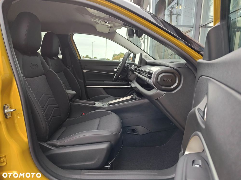 Jeep Avenger 1.2 T3 mHEV Summit FWD eDCT6 - 13