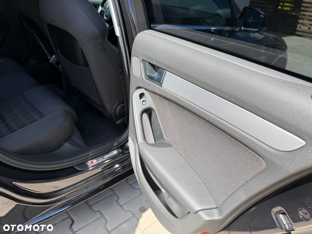 Audi A4 Avant 2.0 TDI DPF S line Sportpaket - 22