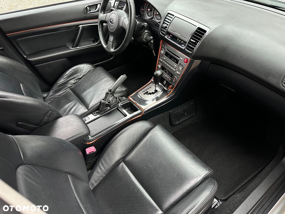 Subaru Legacy - 19