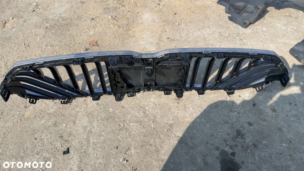 GRILL BMW 1 F70 ORYGINAŁ 5A35D15 - 2