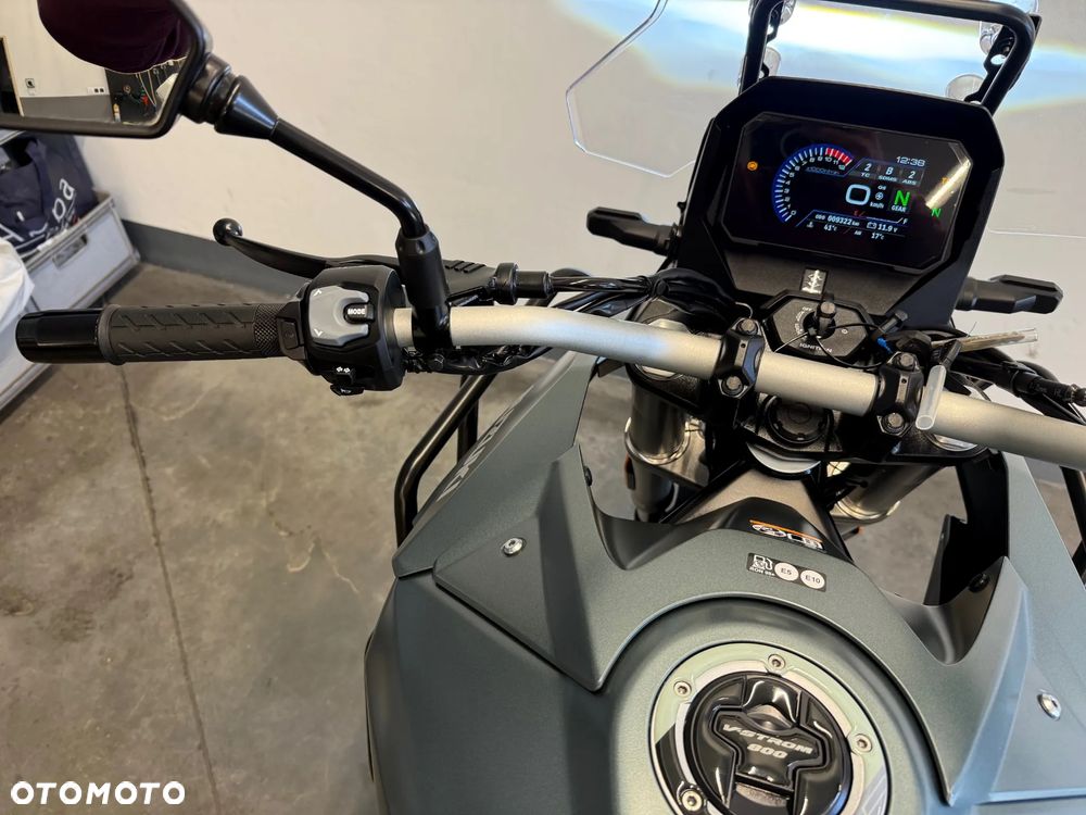 Suzuki V-STROM - 37