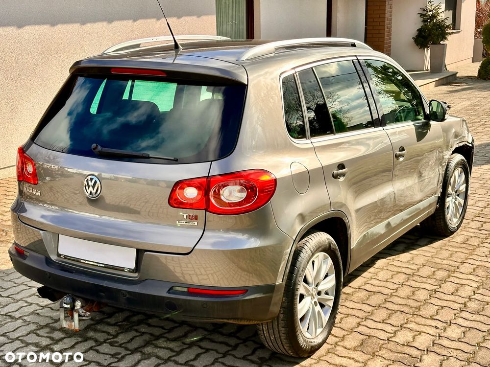 Volkswagen Tiguan - 2