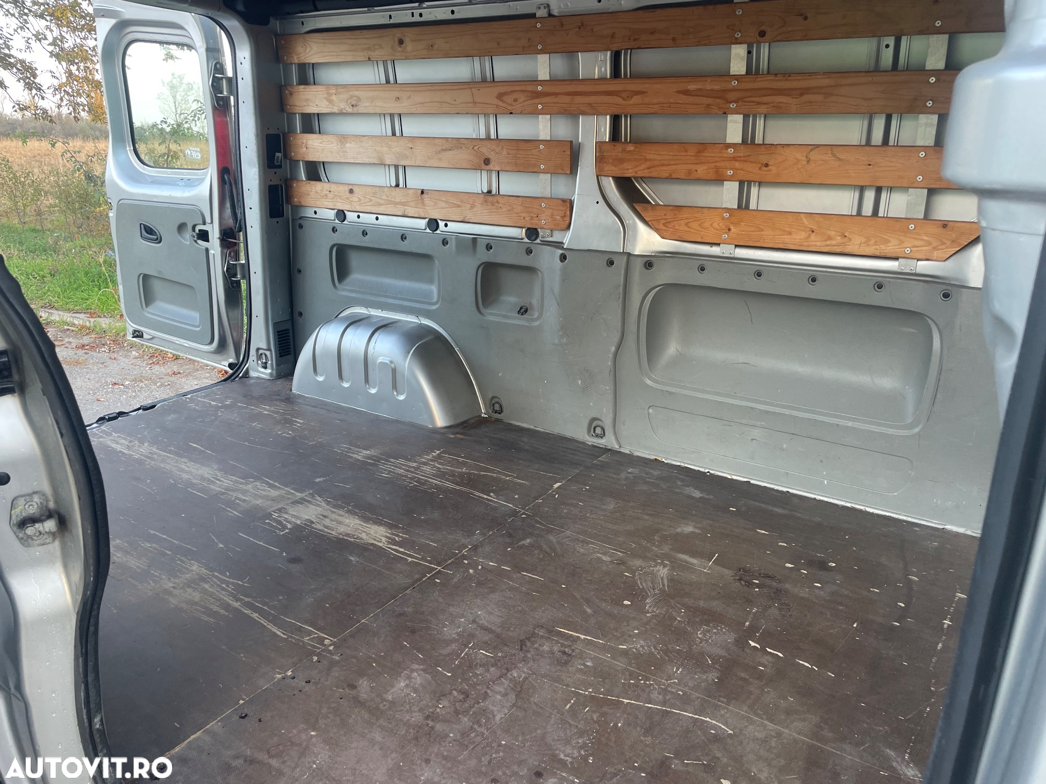 Renault Trafic 2.0 dCi 114 Cp Lung - 10