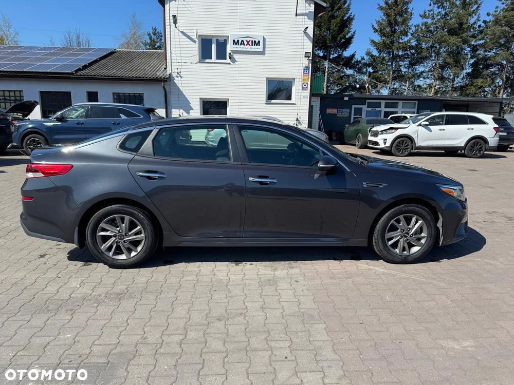 Kia Optima - 2
