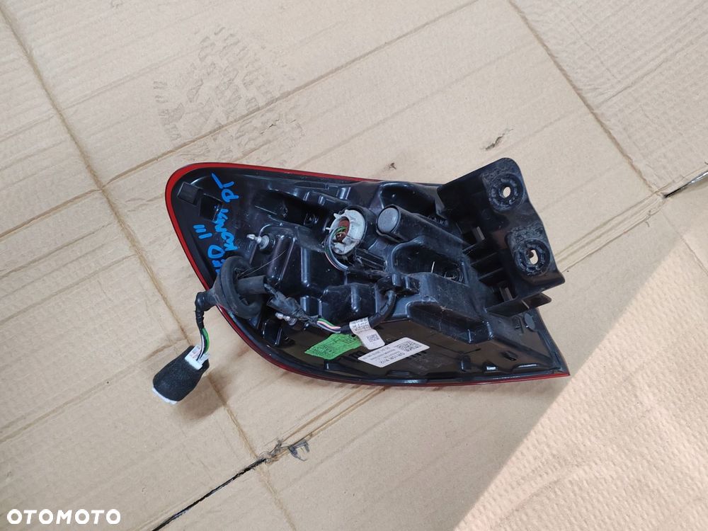Lampa prawa tył tylna 92402j7150 kombi Kia Ceed III 18- - 7