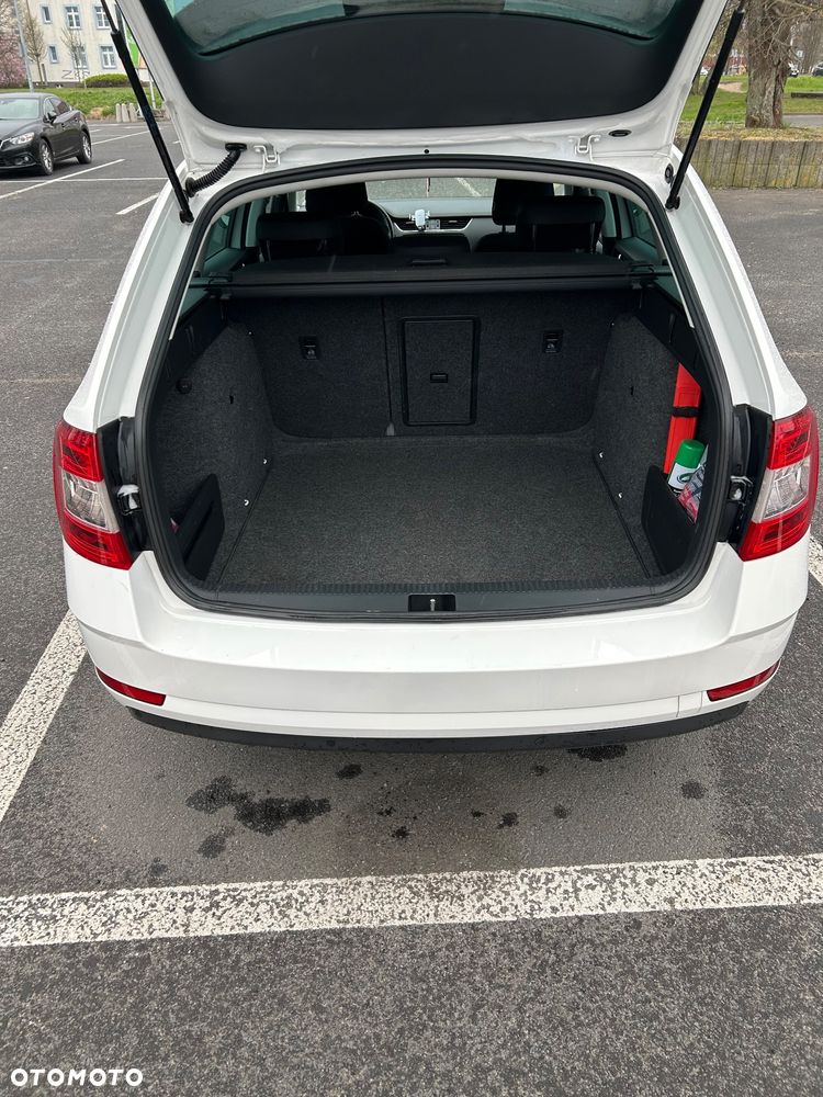 Skoda Octavia 1.6 TDI Greenline - 10