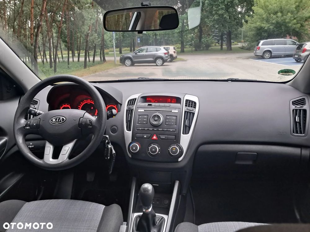 Kia Ceed 1.4 Comfort + - 18