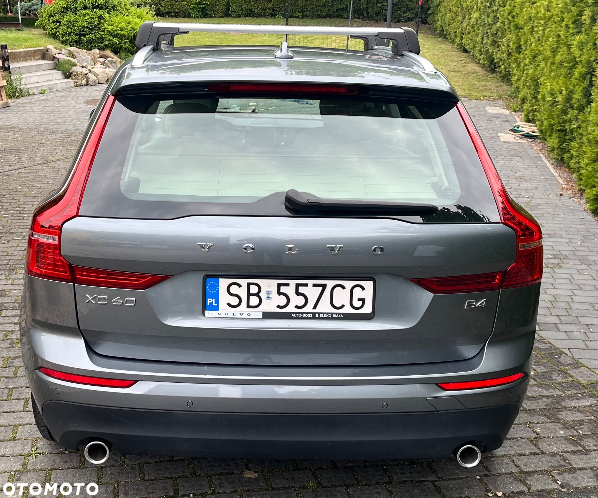 Volvo XC 60 B4 B Momentum Pro - 4